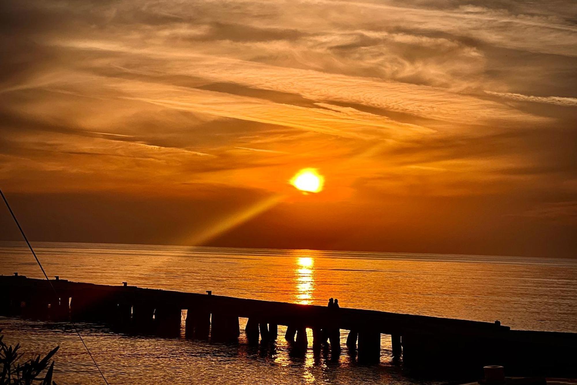 Vila Elezi Piqeras Borsh Exteriér fotografie