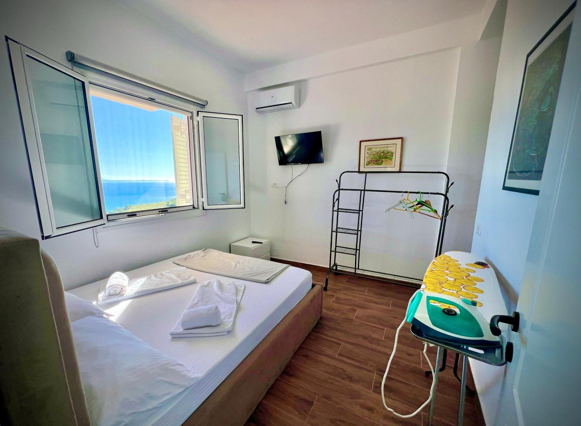 Vila Elezi Piqeras Borsh Exteriér fotografie