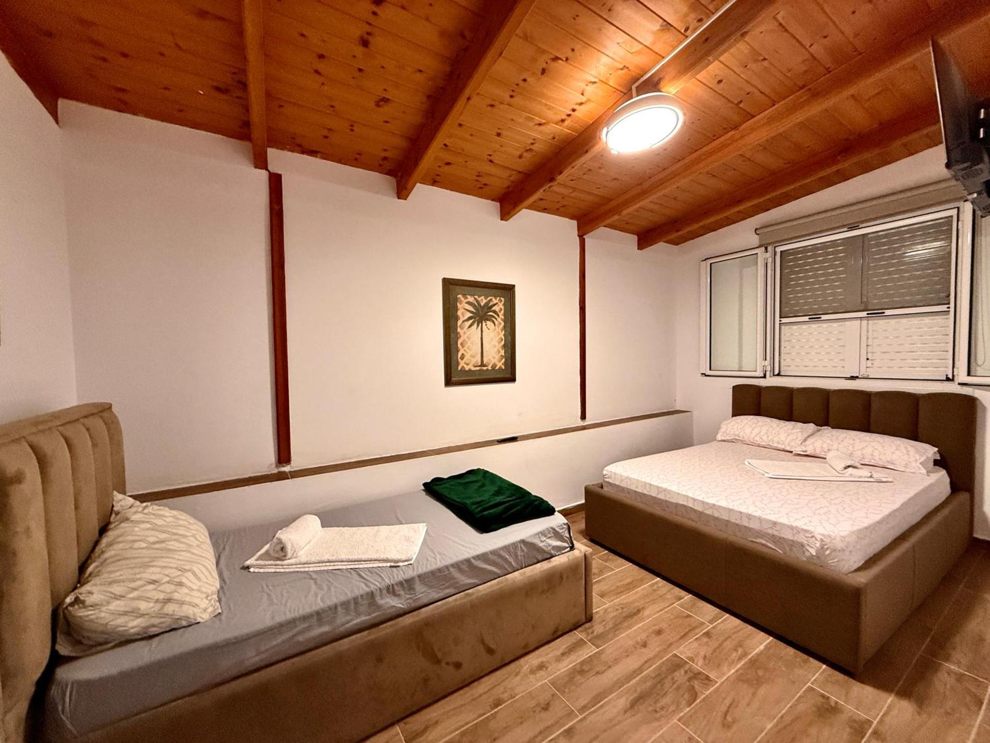 Vila Elezi Piqeras Borsh Exteriér fotografie