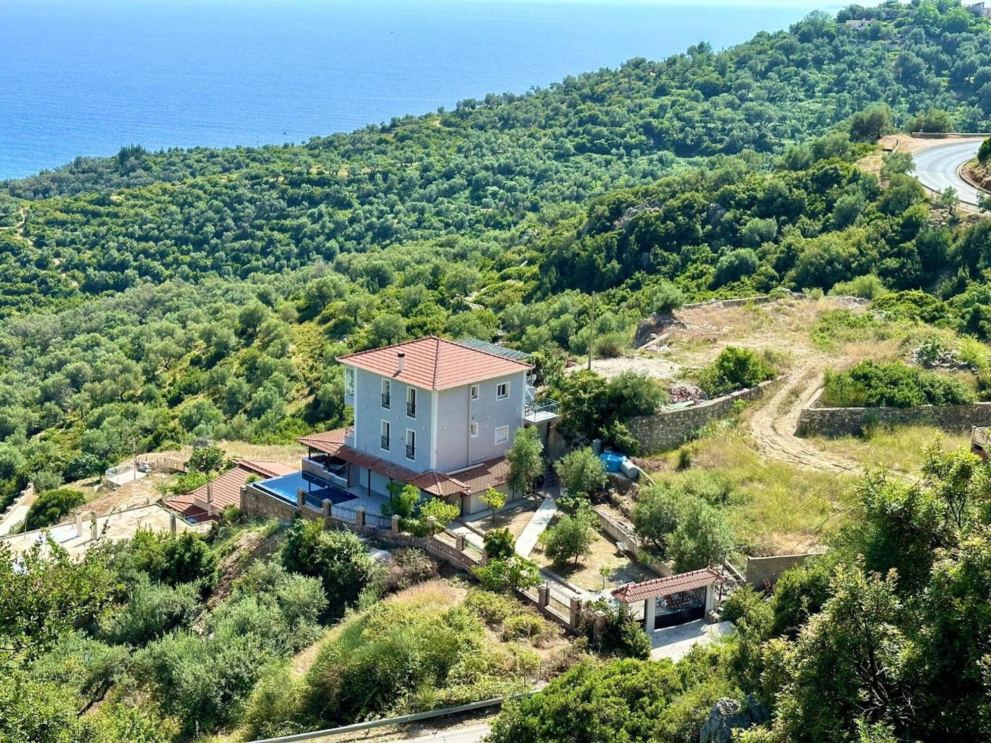 Vila Elezi Piqeras Borsh Exteriér fotografie